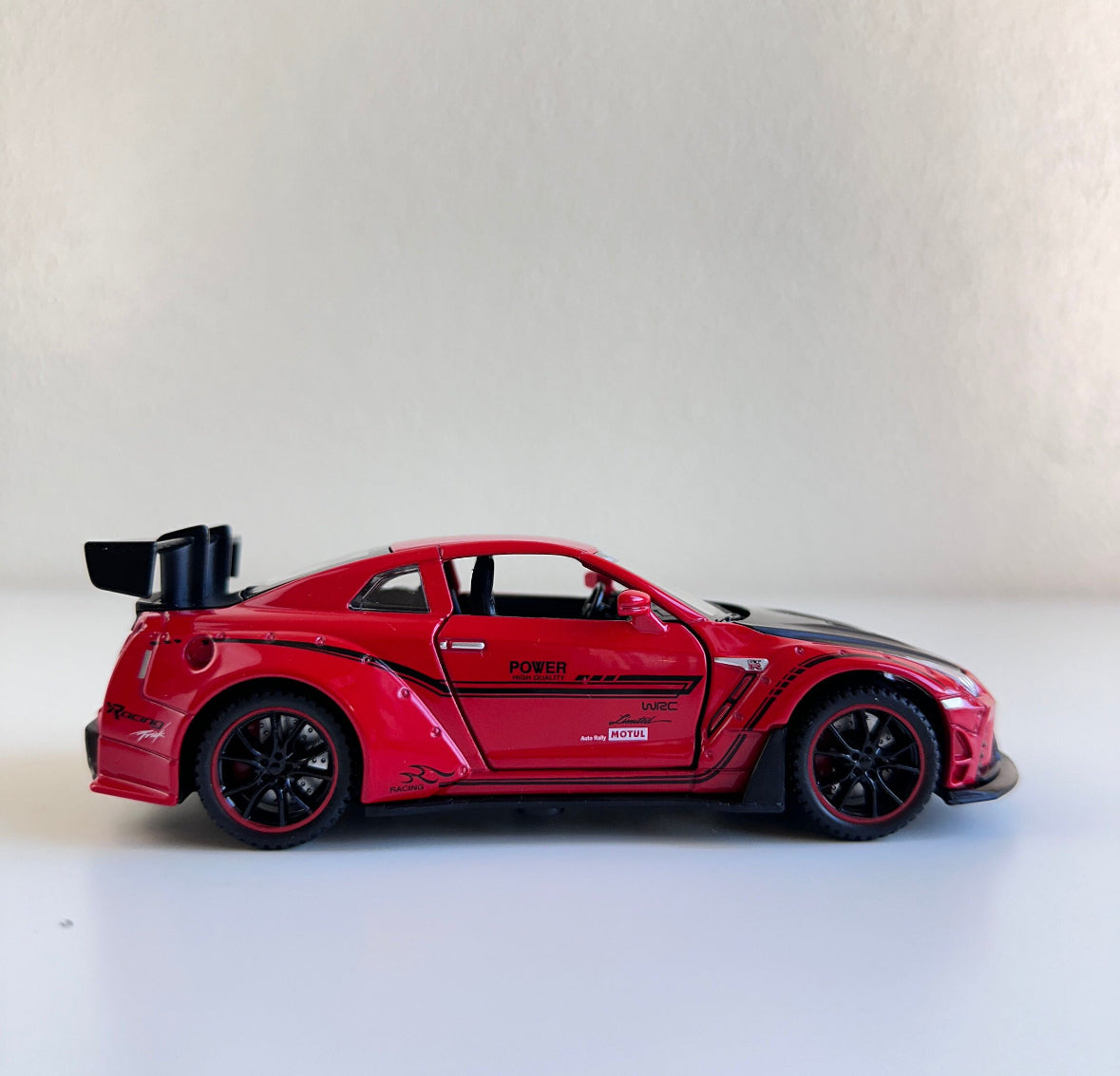 Nissan GTR 1:32 Alloy Model Car