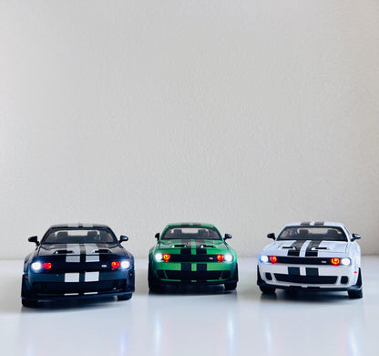 Dodge Challenger SRT 1:24 Alloy Model Car