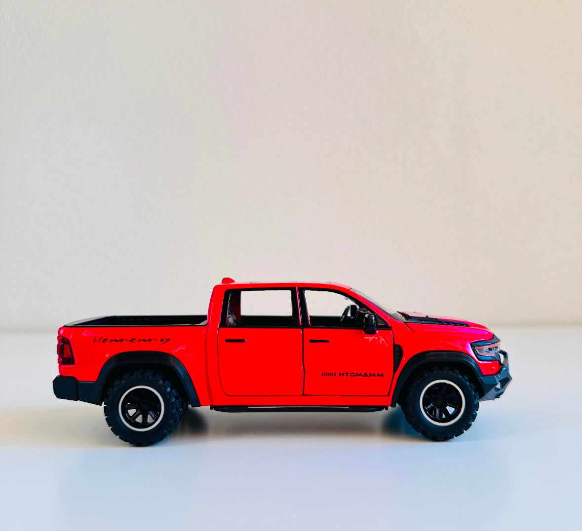 Dodge Ram 1:32 Alloy Model Car