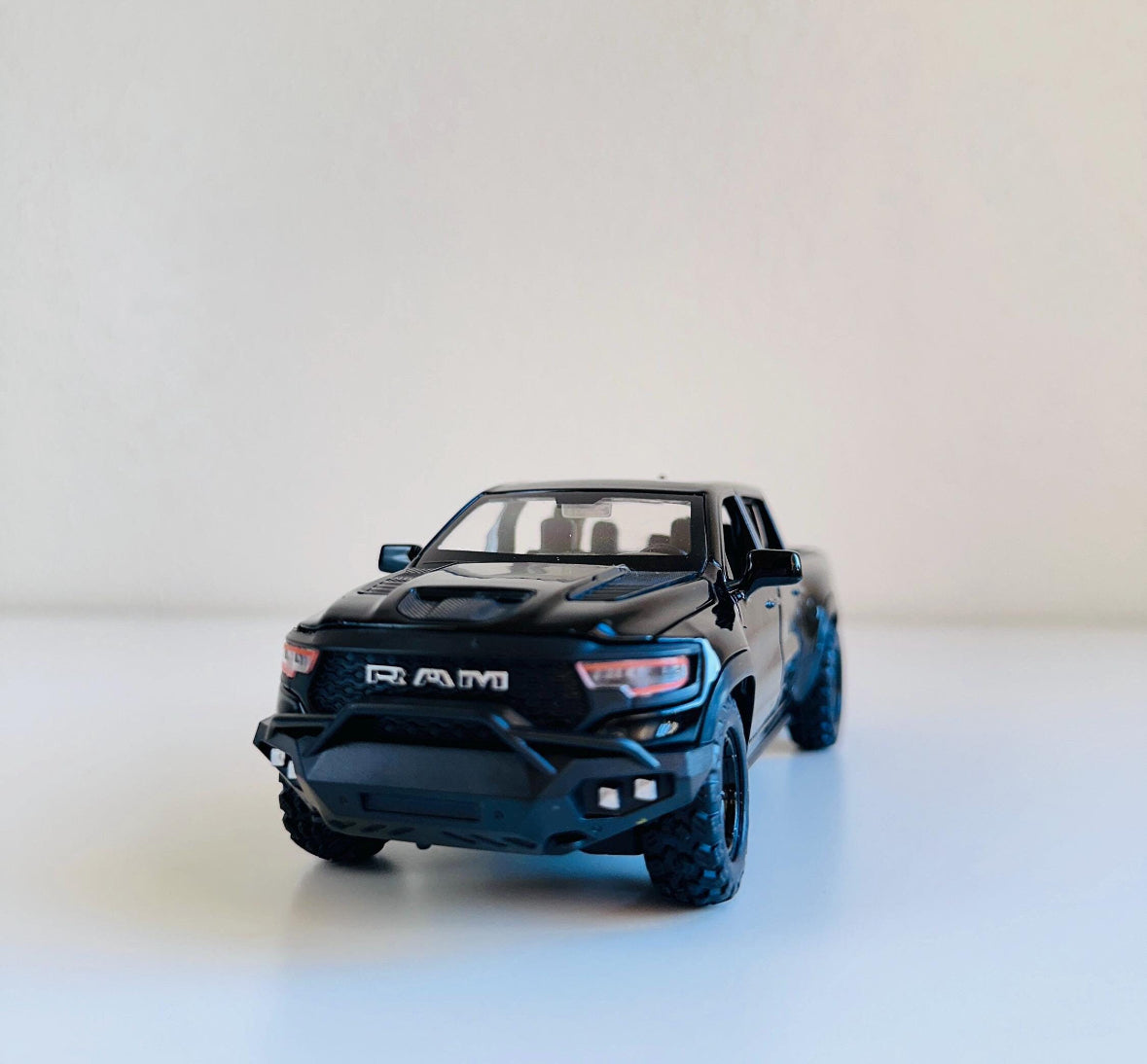 Dodge Ram 1:32 Alloy Model Car