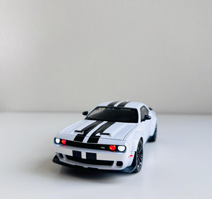 Dodge Challenger SRT 1:24 Alloy Model Car