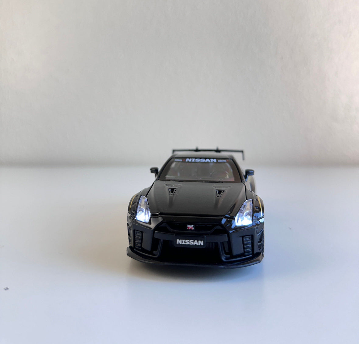 Nissan GTR 1:32 Alloy Model Car