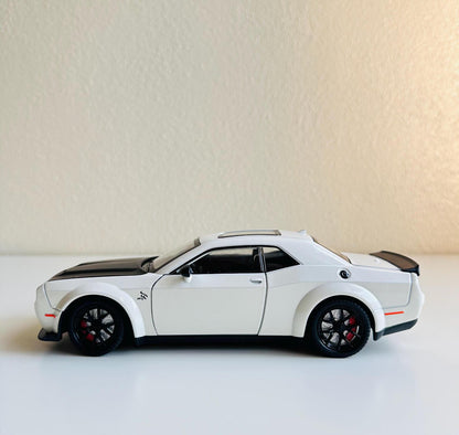 Dodge Challenger (Style 2) 1:24 Alloy Model Car