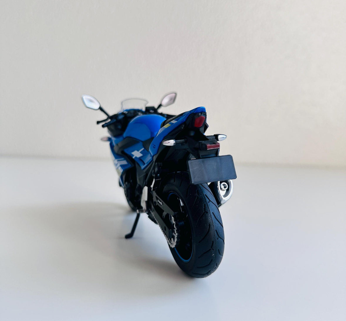 Suzuki GSX250R 1:12 Alloy Model Car